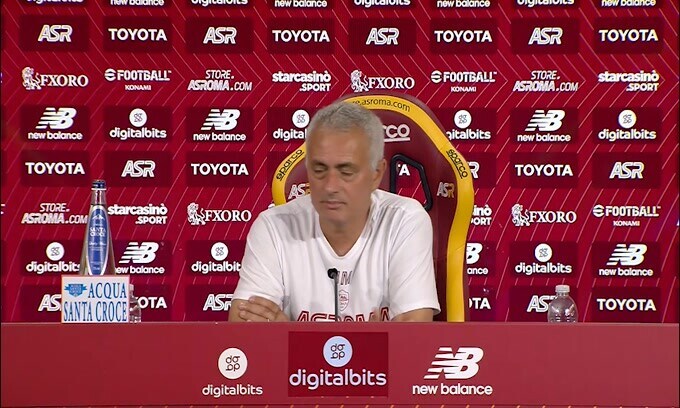 Mourinho: "Dybala contro la Juve? Non ha bisogno di consigli"