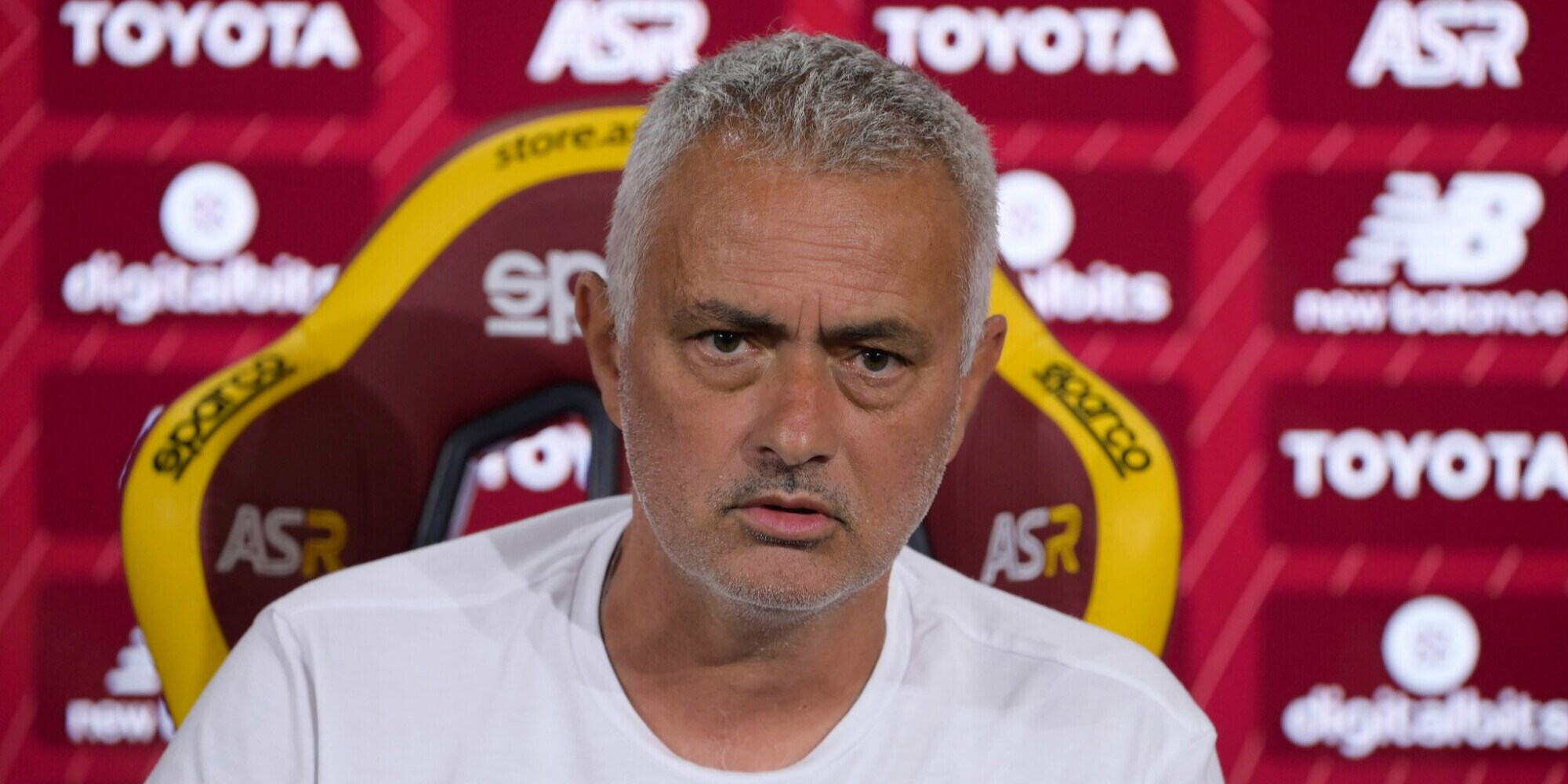 Roma, Mourinho: "Dybala contro la Juve? Non ha bisogno di consigli"