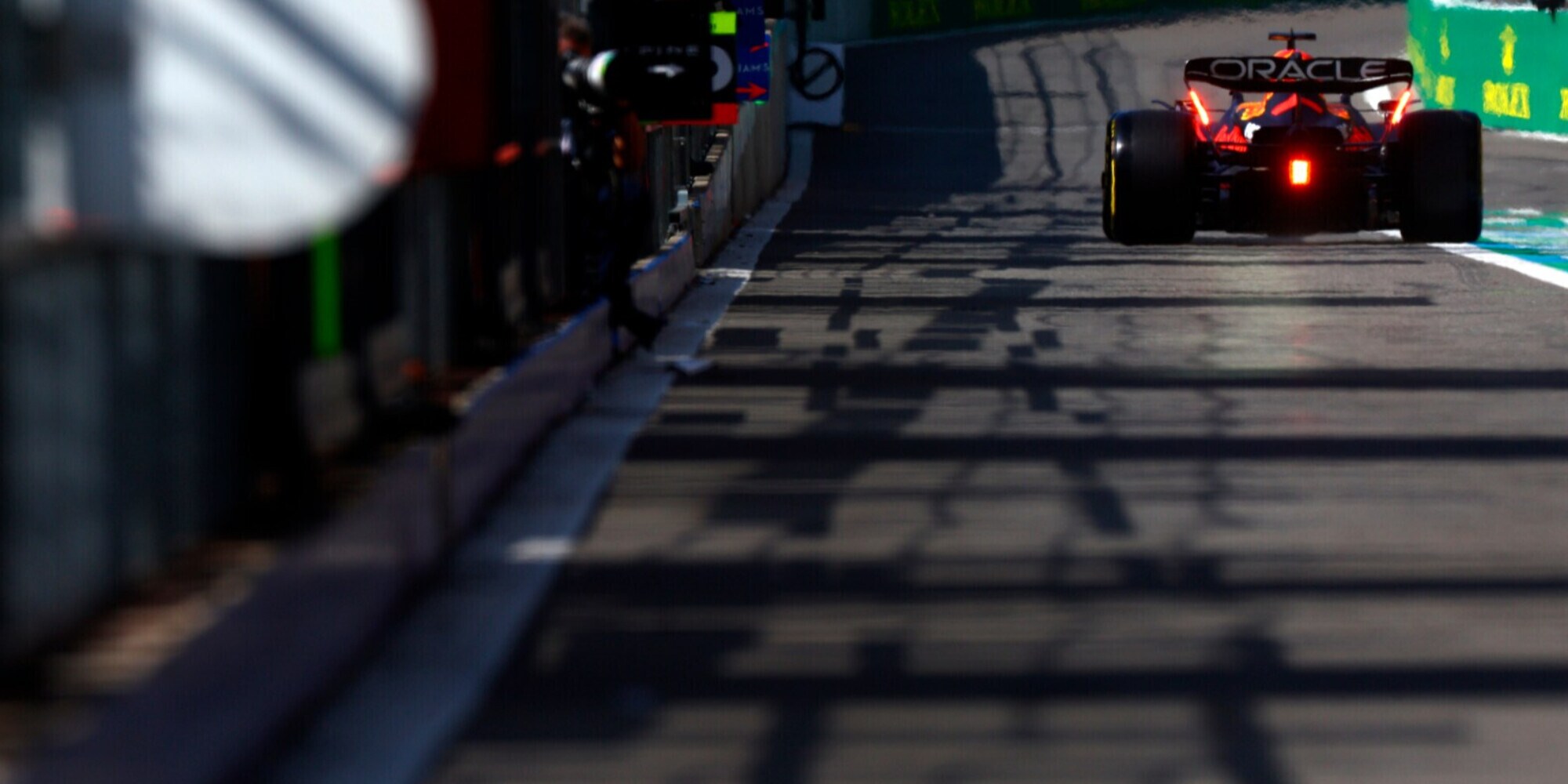 F1 in lutto per la Regina Elisabetta: le condoglianze di team e piloti