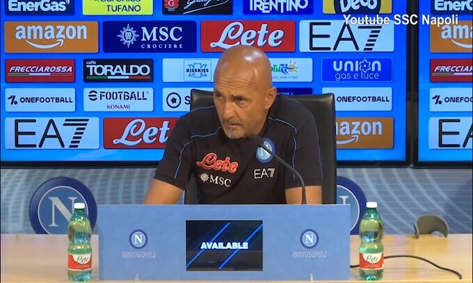 Spalletti: "Basta vedere rosso, domani i rivali avranno la maglia bianca"