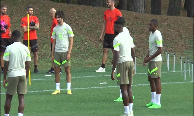 Milan, Origi vola in Belgio per curarsi