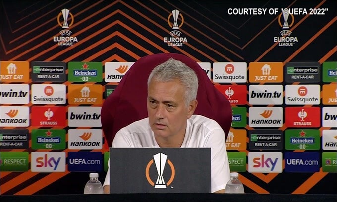 Mourinho: “Vorrei tre giocatori come Pellegrini”