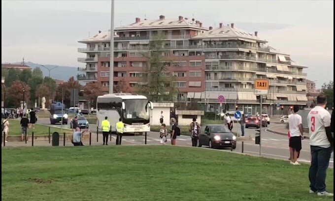 Juve-Benfica: il pullman dei portoghesi