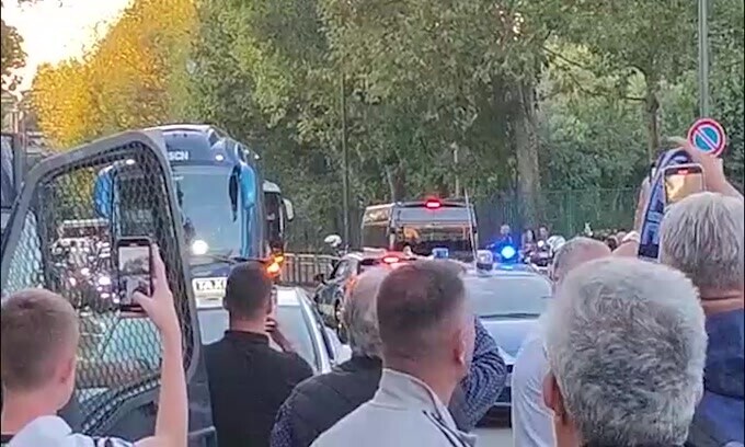 Milan-Napoli, il pullman azzurro arriva allo stadio