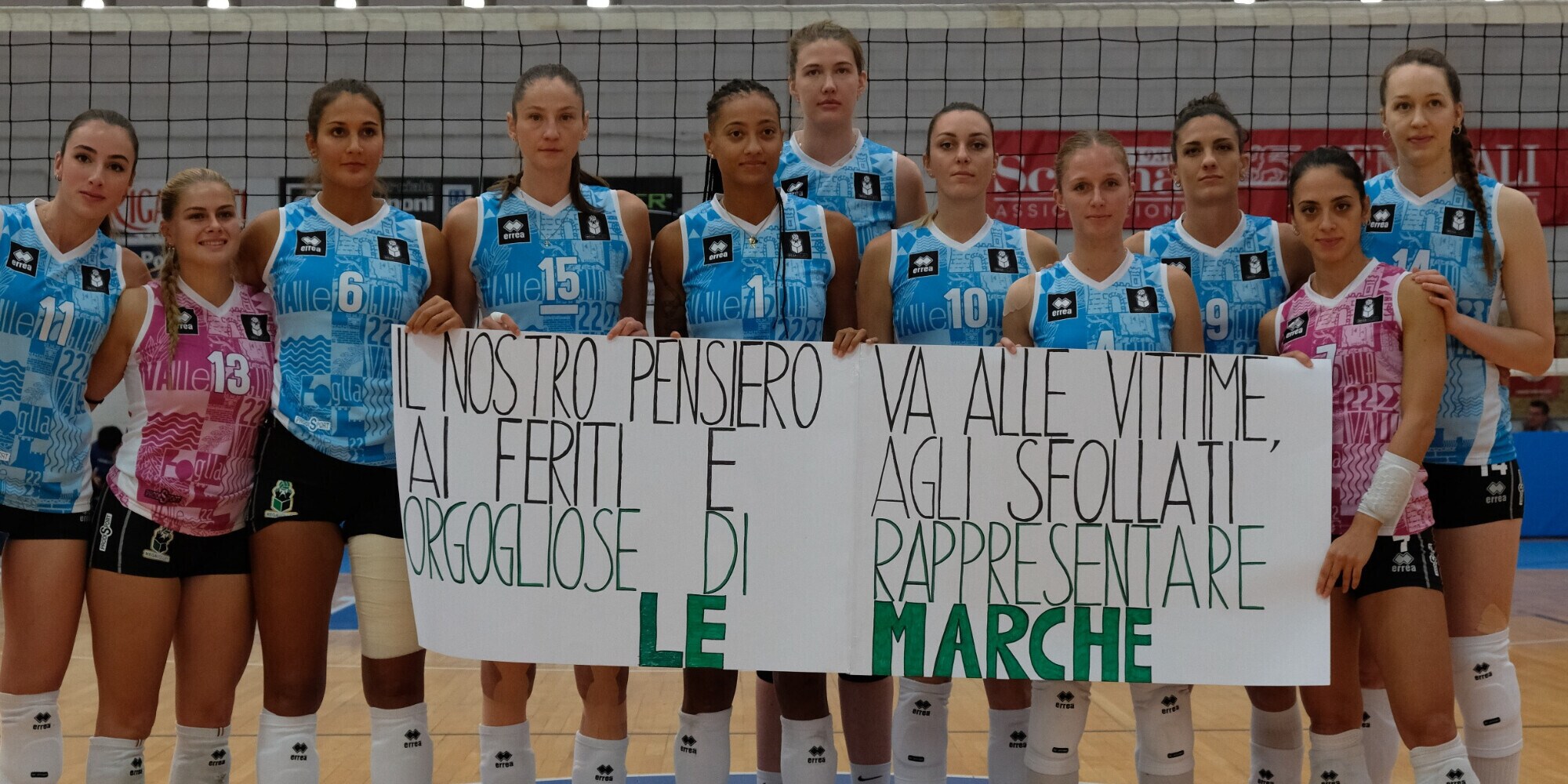Volley - Quello striscione per le comunità marchigiane