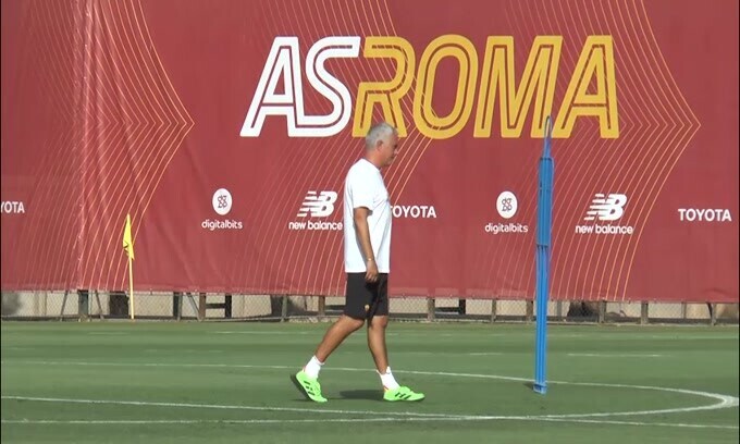 Serie A, una giornata di squalifica per Mourinho e Sarri. Due turni a Di Maria