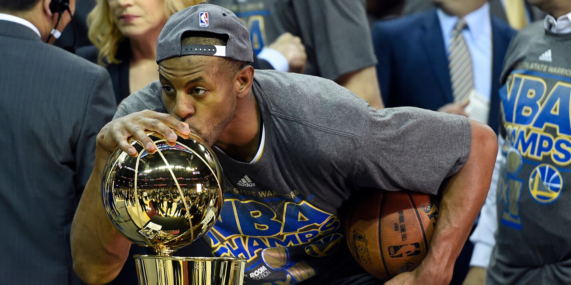 Golden State, Iguodala non smette: un altro anno in Nba