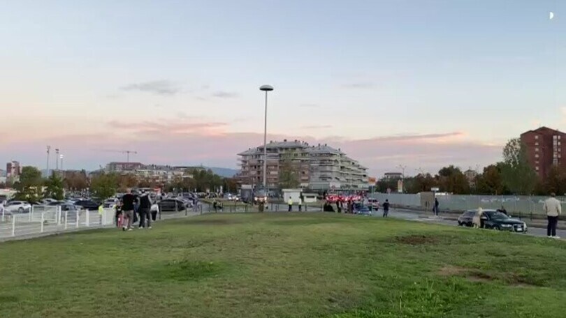 Juve-Bologna: l'arrivo del pullman rossoblù
