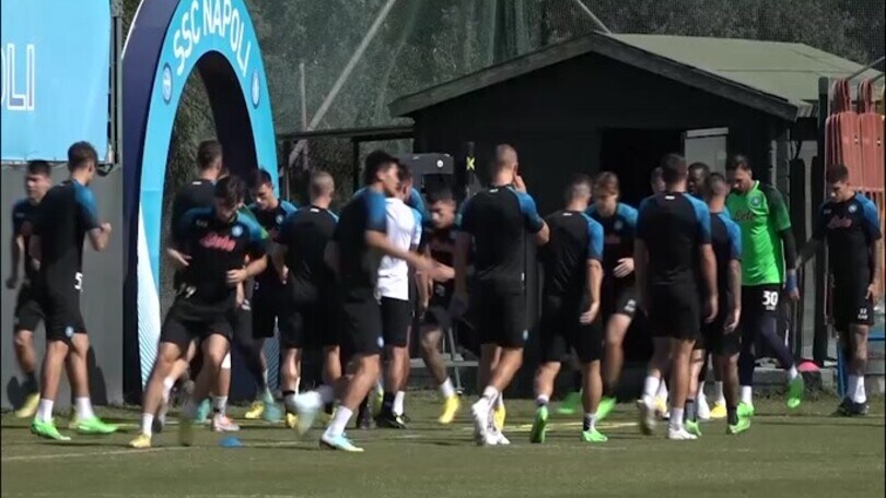 Verso Ajax-Napoli, sorrisi e buon umore per gli uomini di Spalletti