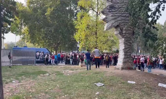 Milan-Juve: arriva il pullman bianconero, partono gli insulti