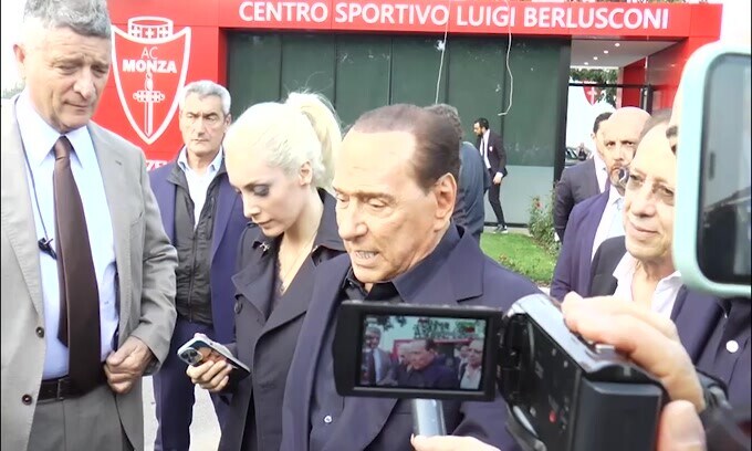 Berlusconi: "Ho insegnato il mio motto ai ragazzi del Monza"