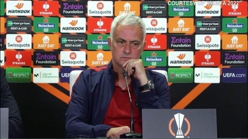 Mourinho: "Tanti infortuni muscolari? Qual'è la storia di Dybala?