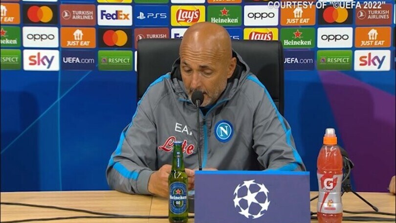 Spalletti: "Merito ai giocatori per aver passato un girone così"