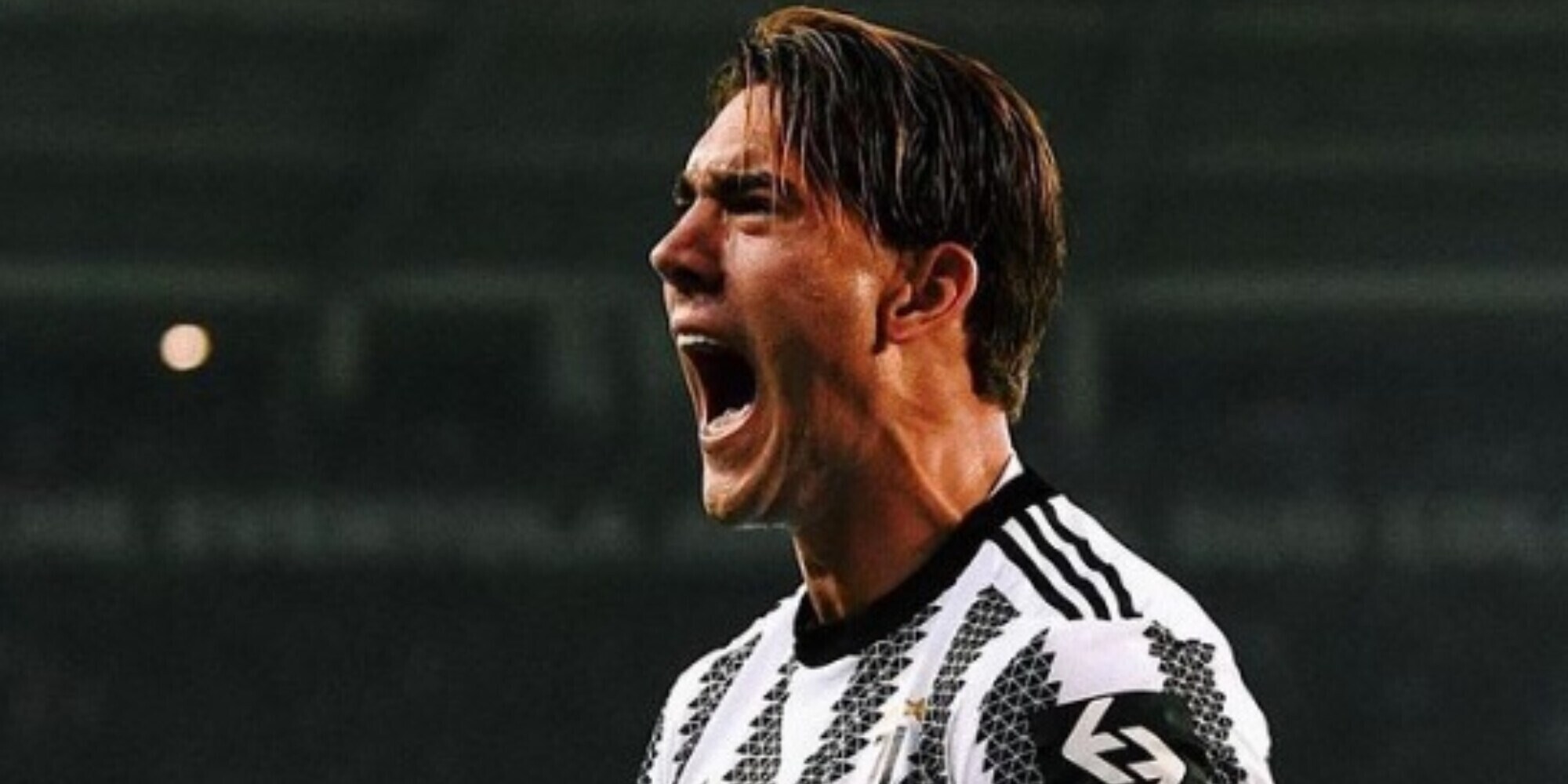 Vlahovic, urlo Juventus: "Il resto sono chiacchiere". Da Vieri a Morata, pioggia di like