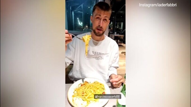 Acerbi si gioca un "jolly" col nutrizionista: la carbonara social