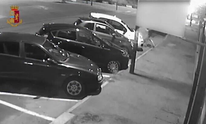 Torino, ladro ruba una Fiat Panda in meno di 10 secondi