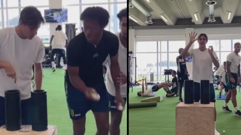 Cuadrado e Fagioli si sfidano nella goalkeeper challenge