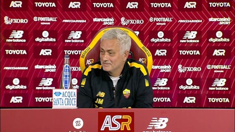 Mourinho: “Fermare Kvaratskhelia? Gli farò lo sgambetto”