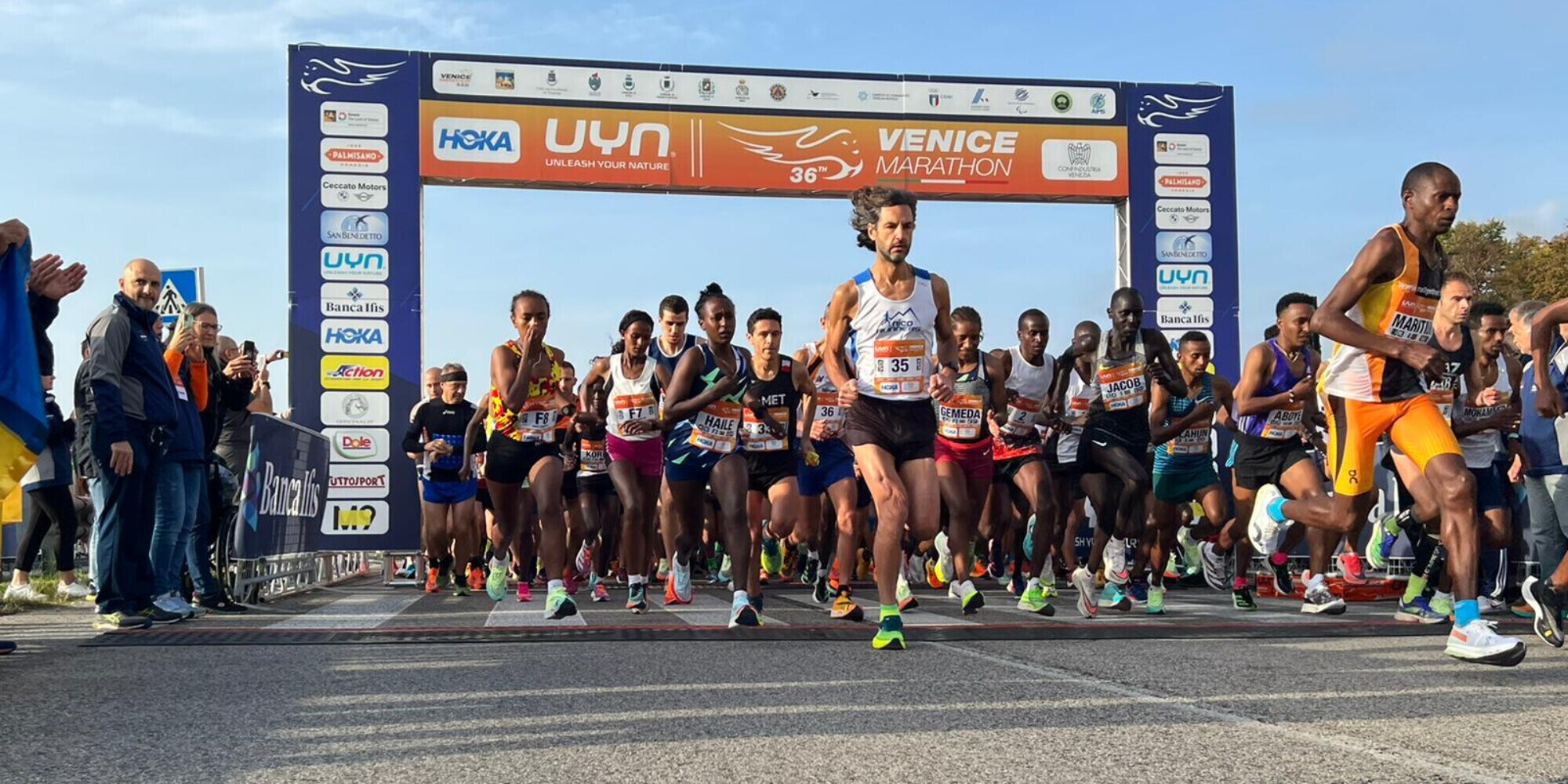 E' partita la 36^ UYN Venicemarathon, ecco dove vederla