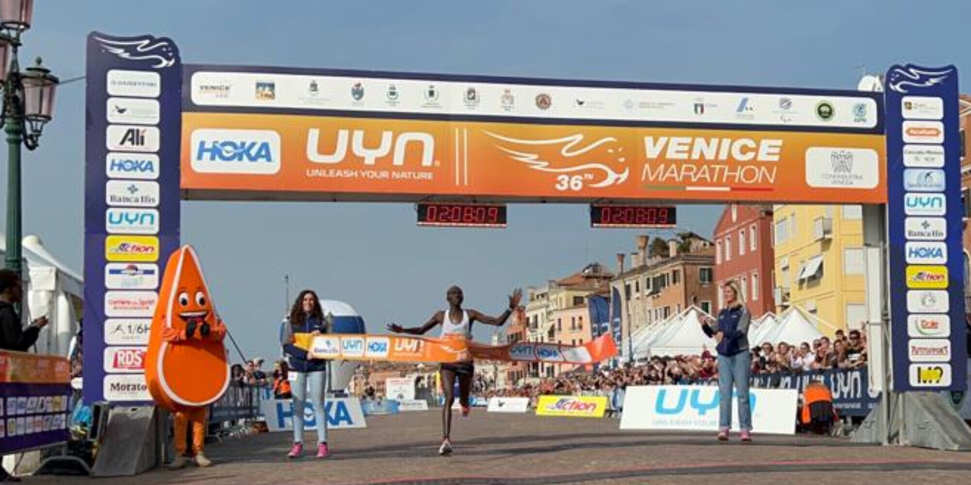 36^ UYN Venicemarathon, vince l’ugandese Munyo Solomon Mutai con record percorso
