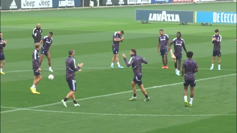 Juve, Kean sbaglia e viene preso di mira dai compagni