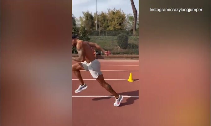 Jacobs riprende a correre: il video sui social