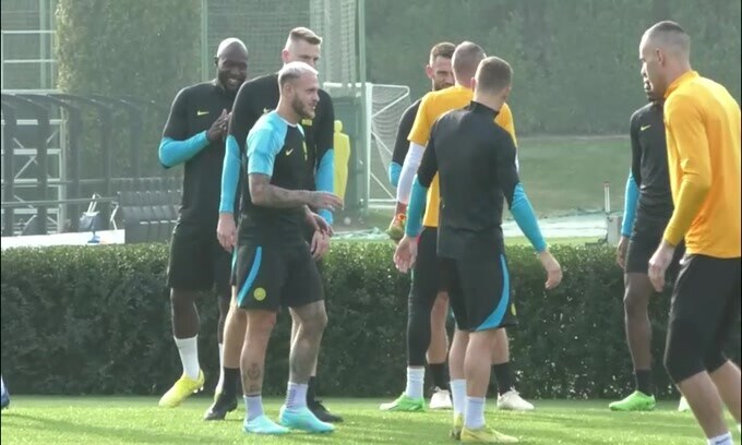 Inter, Lukaku si allena coi compagni