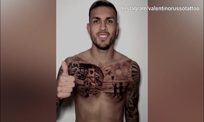 Sul petto di Paredes spunta..."La Bombonera"