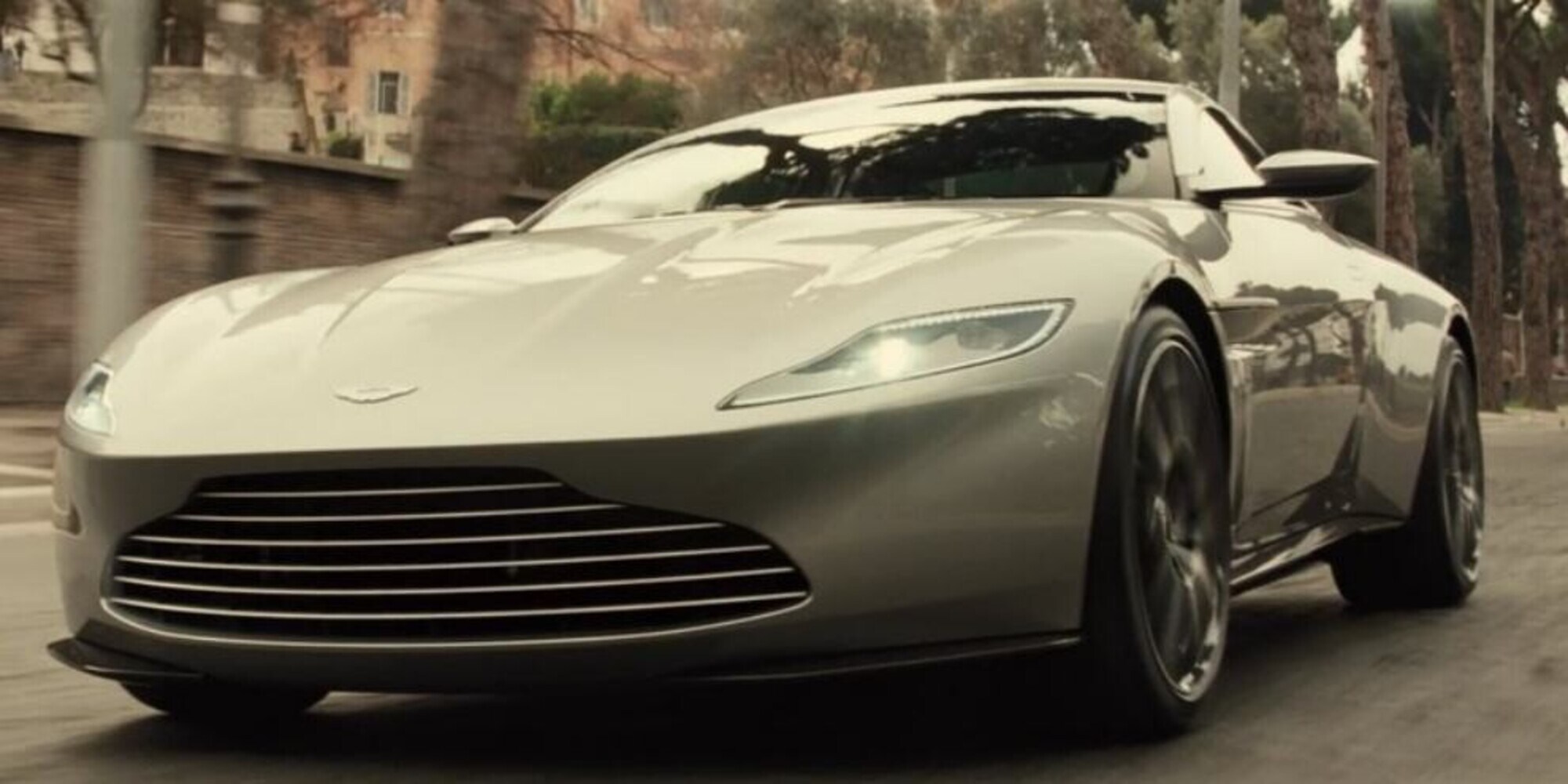 Quali sono le supercar più costose rovinate nei film? Ecco la top 3