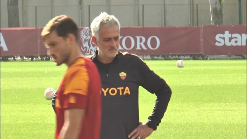 Roma, le immagini della rifinitura a Trigoria