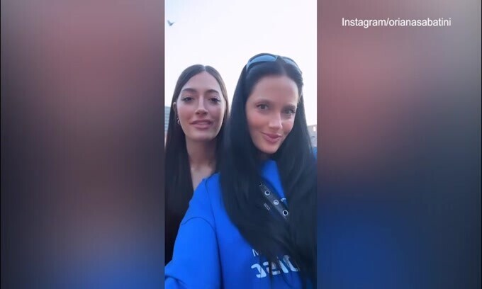 Lady Dybala per le vie di Roma: il video social al Colosseo