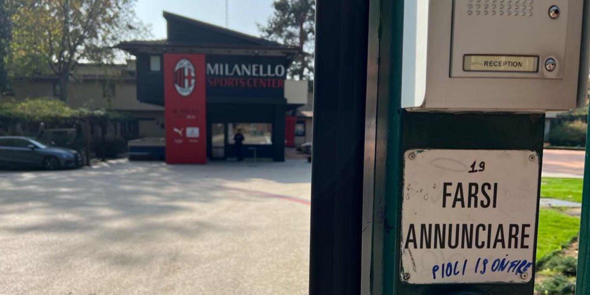 Qui Milanello, citofonare Pioli: i tifosi sono impazziti