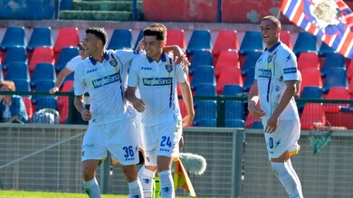 Frosinone show, Grosso in fuga. Pari Genoa, il Parma di Pecchia torna a correre