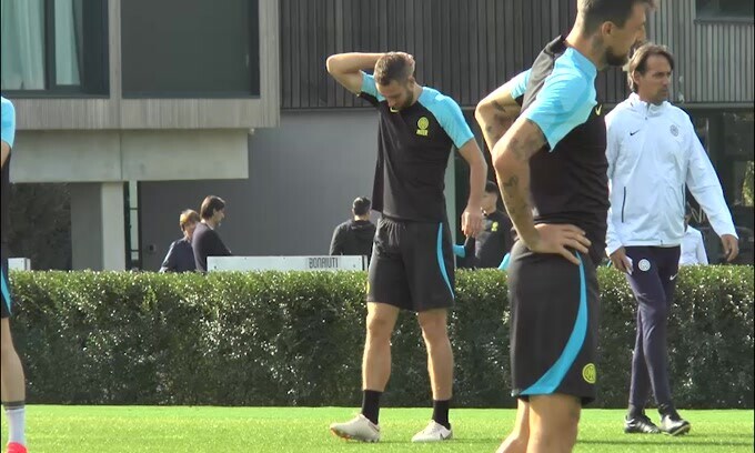 Inter, Dzeko non si allena: il bosniaco lavora in palestra