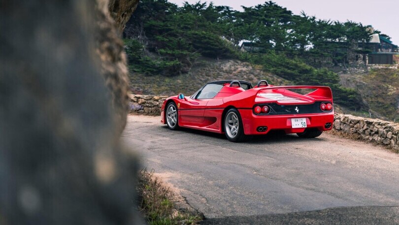 La Ferrari F50 appartenuta a Schumacher è all'asta