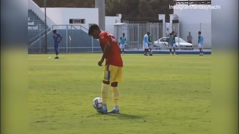 Mastour non ha perso il vizio: il riscaldamento è... social!