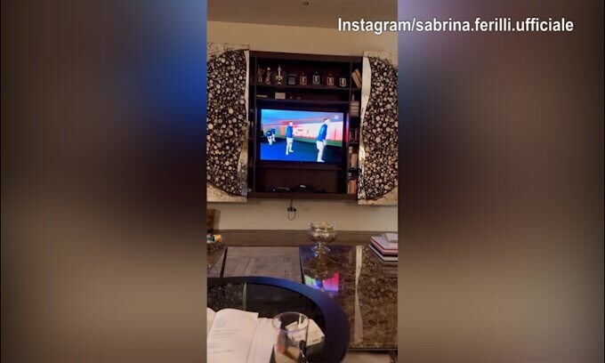 Roma-Lazio: l'amuleto di Sabrina Ferilli non funziona