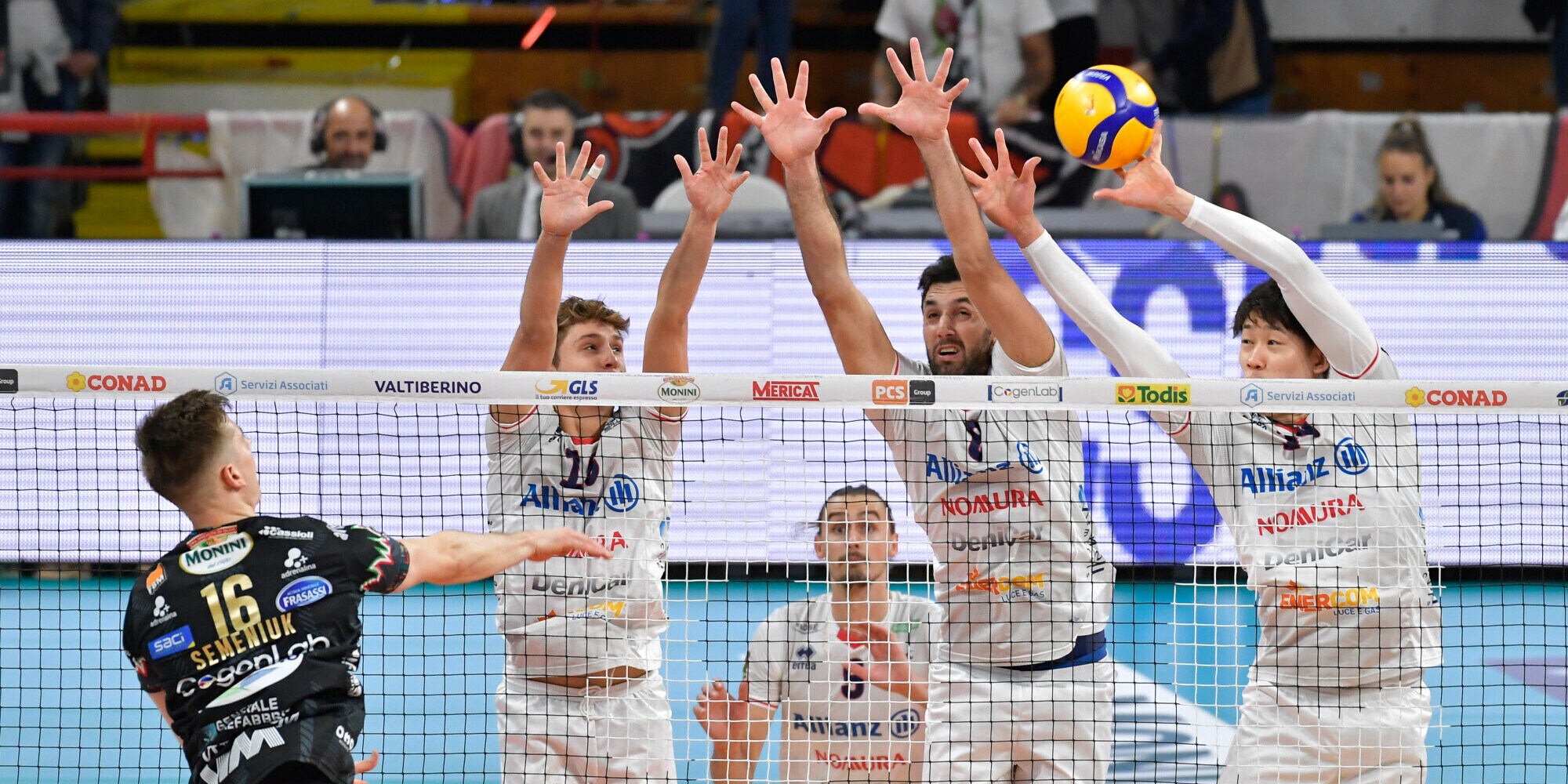 Perugia inarrestabile, successi per Civitanova e Trento