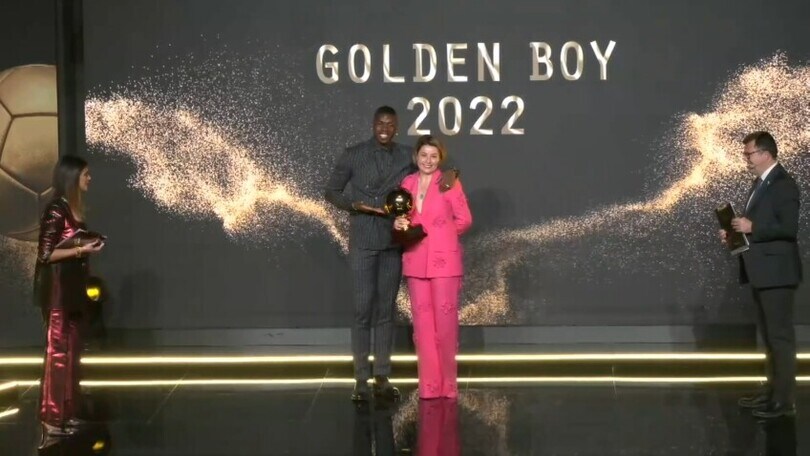 Golden Boy, Pogba show sul palco insieme alla Pimenta