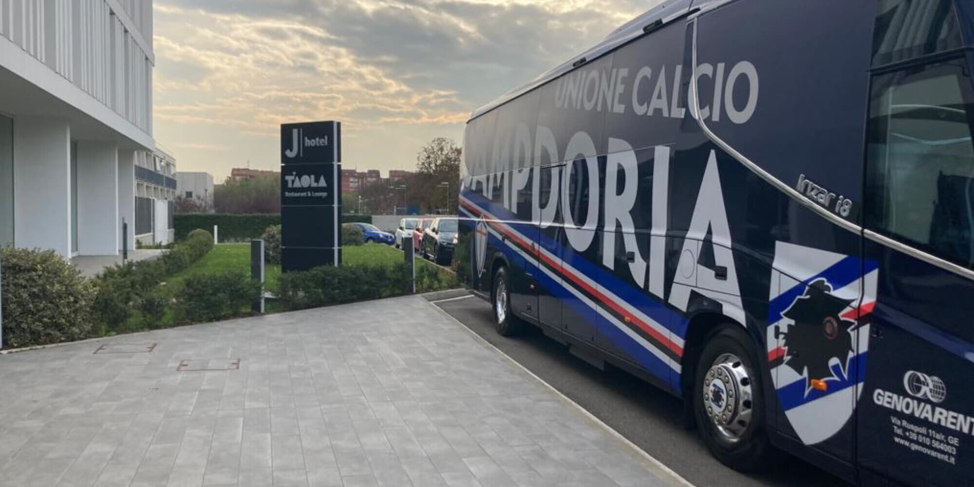 Qui J Hotel: ecco il pullman della Samp. Blucerchiati pronti per il Toro