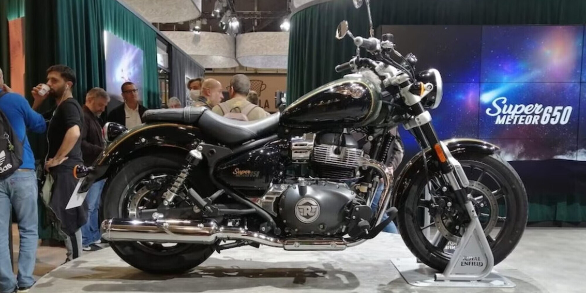 Royal Enfield, presentata ad Eicma la nuova Super Meteor 650
