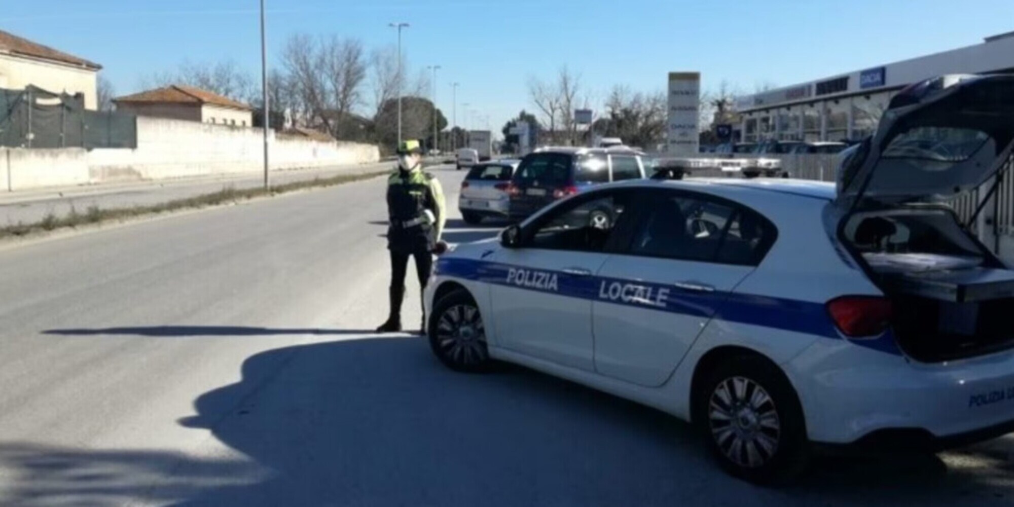 Occhiali a infrarossi per identificare auto: la novità della Polizia di Arezzo