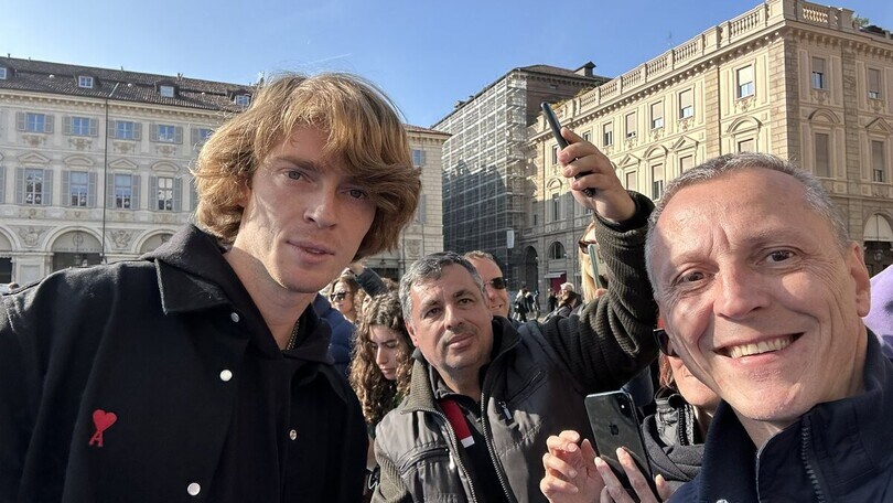 Torino in piazza San Carlo per i Magnifici 8