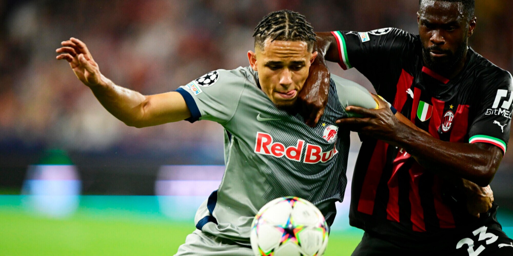Okafor scatena il derby di Milano. L'Inter non è più sola
