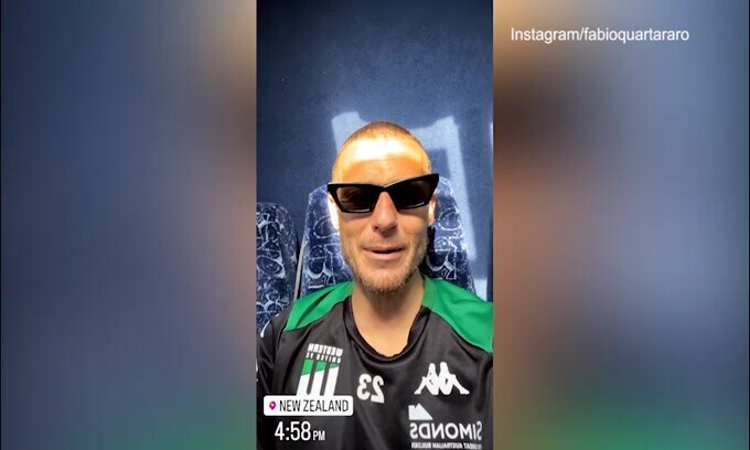 Diamanti showman, il siparietto social: "Stanchi e felici"