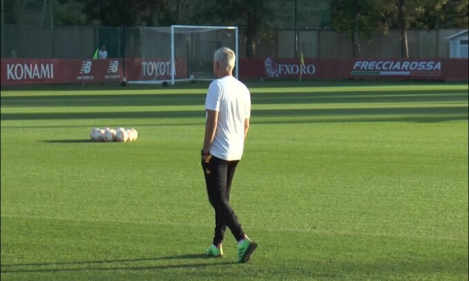 Roma, stangata su Mourinho: squalificato due giornate