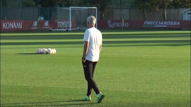 Roma, stangata su Mourinho: squalificato due giornate