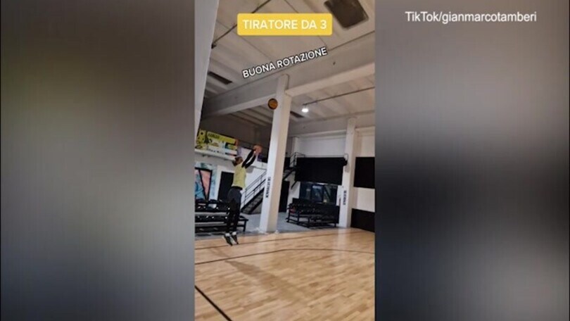 Gimbo se la cava anche col basket: il tiro da 3 è uno spettacolo!