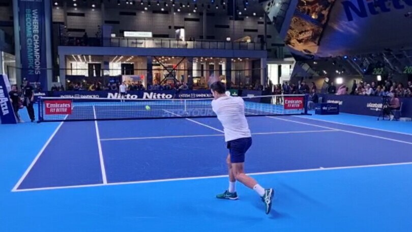 Atp Finals Torino: Djokovic chiude lo scambio con un vincente!