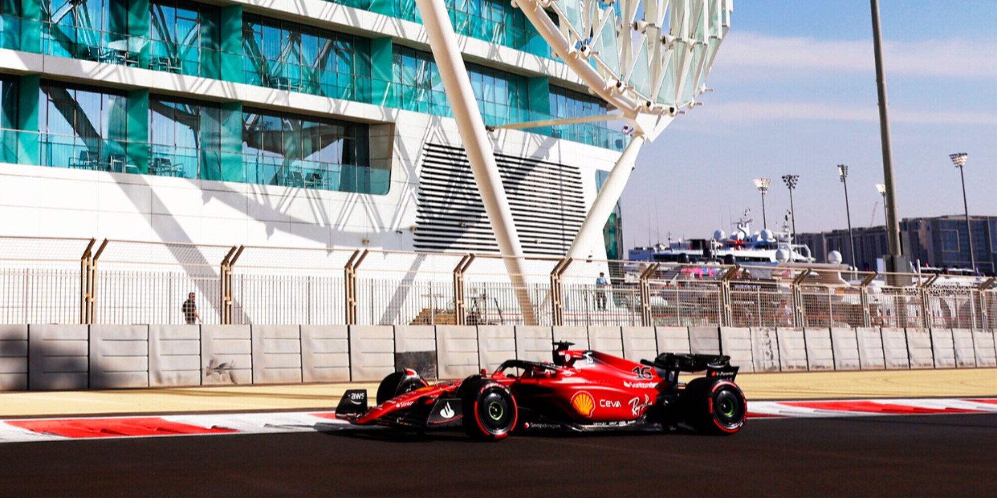 F1 Abu Dhabi, Leclerc e Sainz attardati: doppietta Red Bull nelle libere 3
